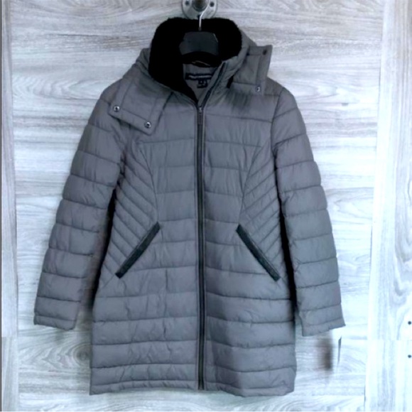 French Connection Grey Hooded Puffer Coat Size Small - Picture 3 of 6
